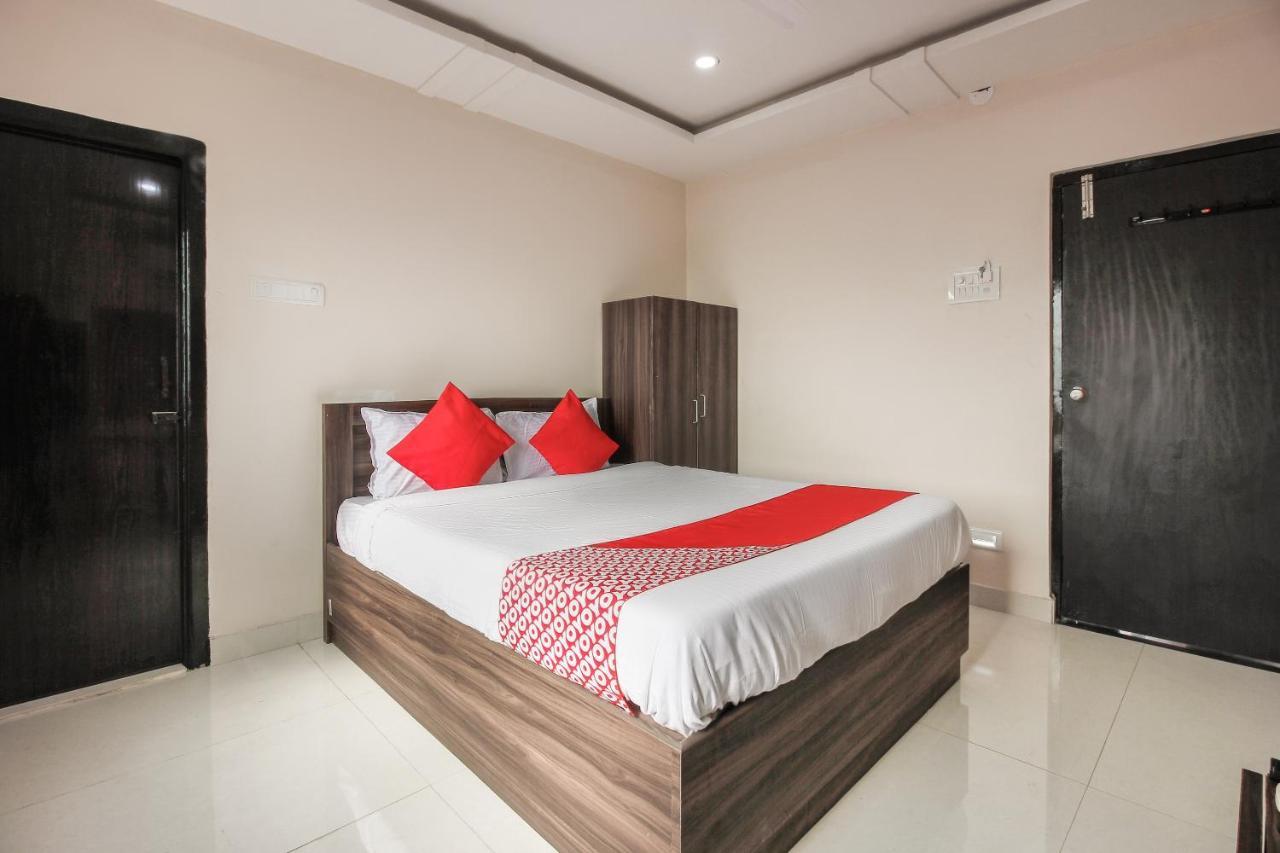 Oyo 66942 Venus Residency Otel Lalaguda Dış mekan fotoğraf